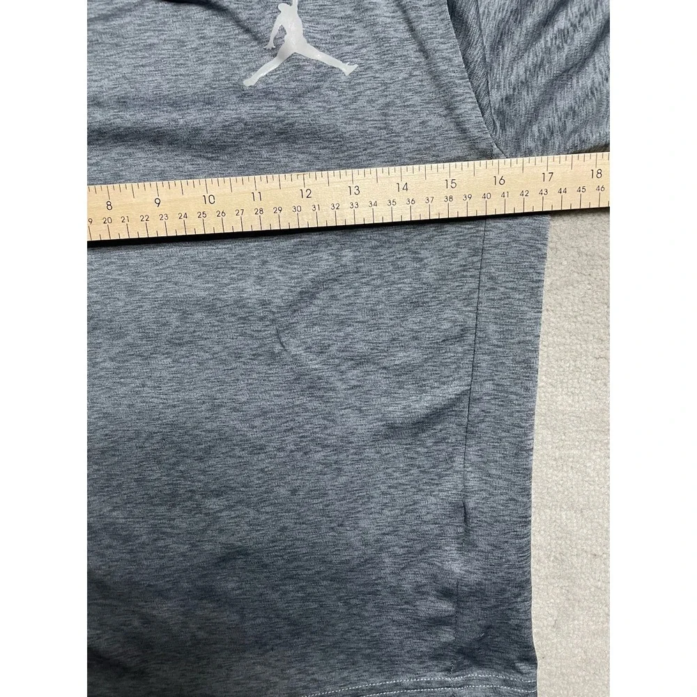 Jordan Boys Shirt M Gray DriFit Youth Spellout Train Jump Man Nike Hooded